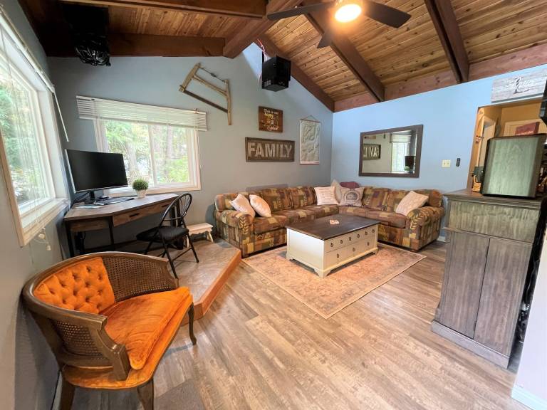 Cabin  Sicamous