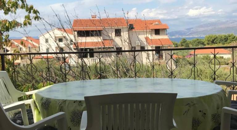 Apartments Sonya Garden BBQ Supetar in Supetar
