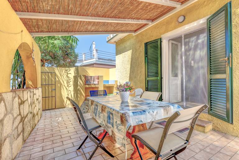 Apartment 'Stecchi Mare' with Private Terrace and Air Conditioning in Capoliveri
