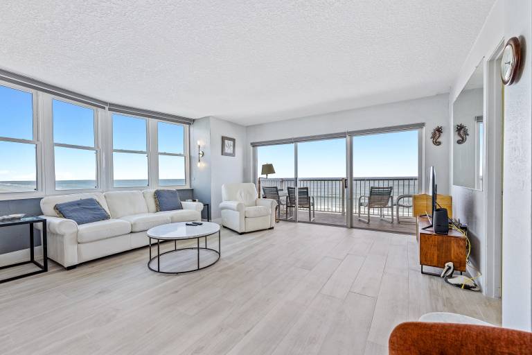 Condo  Long Beach