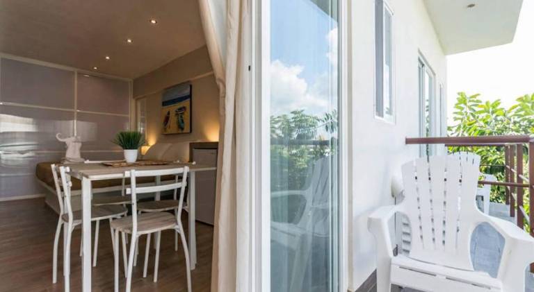 Apartment with terrace — photo 3