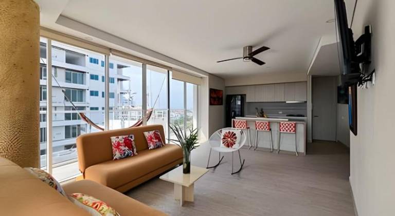 Apartment with jacuzzi, pool & patio — photo 3