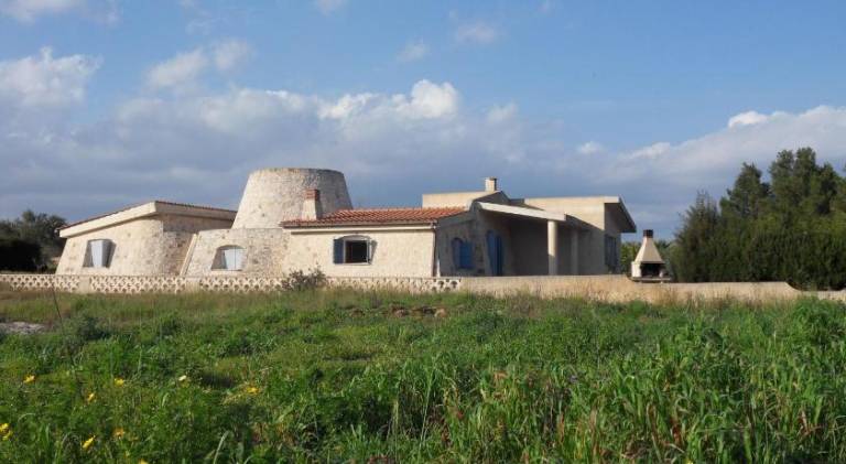 Villa with hot tub in Salve
