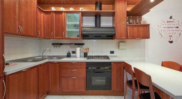 Apartment with 2 rooms for 6 persons — photo 3