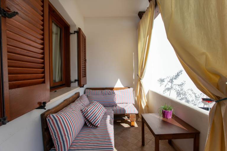 Rental apartment with fast internet & yard | Garden view in Teo