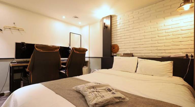 HIVE Hotel - formerly Hotel YOLO in Seoul