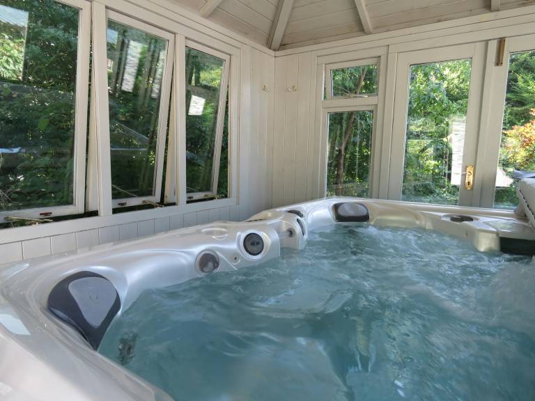 Family-oriented beautiful cottage with garden & patio | Pets are welcome — photo 2