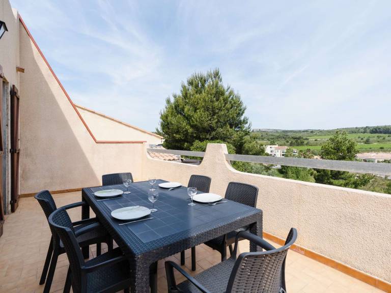 Spacious family villa in Narbonne-Plage for 6 people, private parking, pets allowed — photo 3