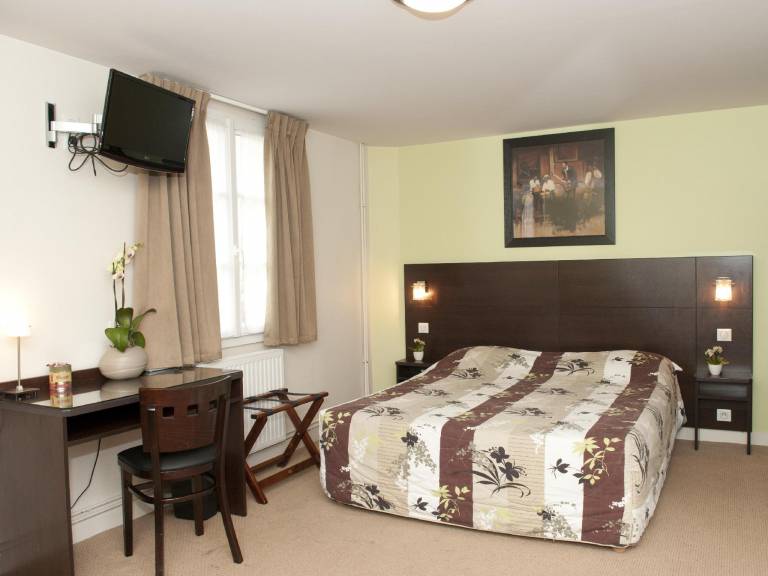 Hotel De Reims in Bagnolet