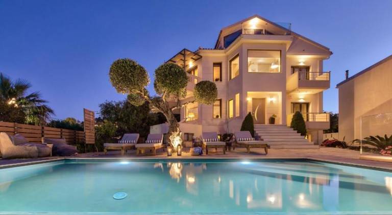Fully equipped villa with BBQ, garden & private pool | Perfect for remote work | Dogs allowed in Zakynthos