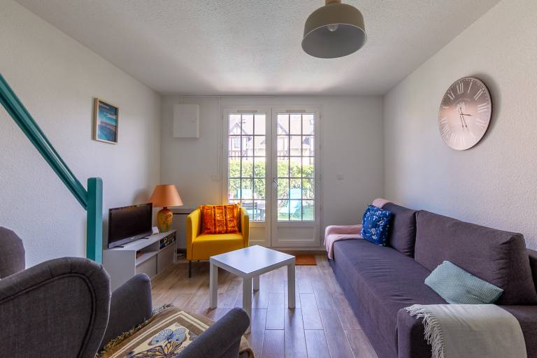 Family-oriented wonderful house with terrace, yard & grill | Close to the beach | Dogs allowed — photo 3