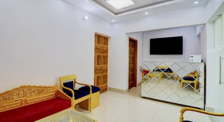 Hotel O Palace At Seventy Two Near Iskcon Temple Noida — photo 4