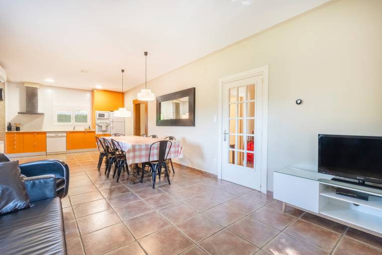 Fully equipped beautiful house with terrace, yard & private pool | Garden view | Pet-friendly — photo 4