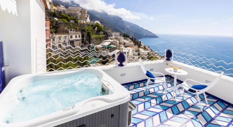 Children-friendly holiday apartment with terrace, hot tub & private pool | Beach nearby | Dogs allowed — photo 3
