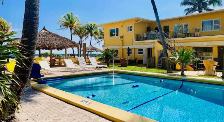 Ebb Tide Resort — photo 3