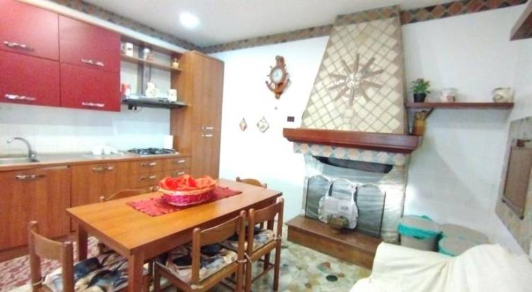Vacation home with terrace, yard & BBQ | Pets allowed — photo 3