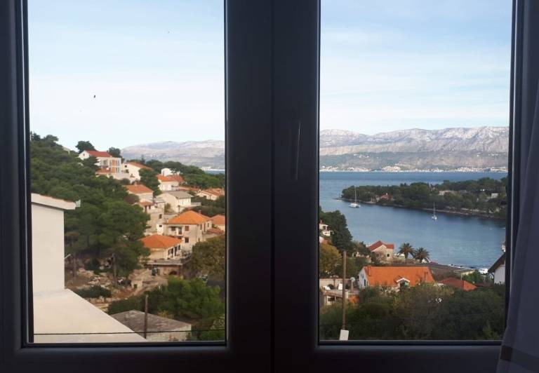 Apartment with patio & BBQ | Sea view in Supetar