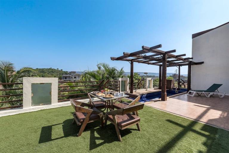 CosmicStays Luxury Oasis Private Pool & Bar Villa — photo 5
