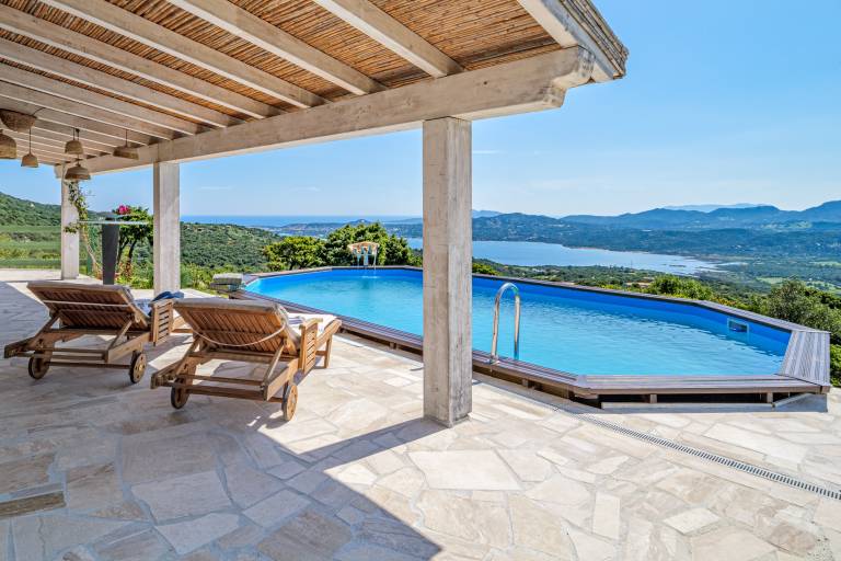Holiday Home 'Bellavista' with Sea View, Private Terrace, Wi-Fi & A/C in Olbia
