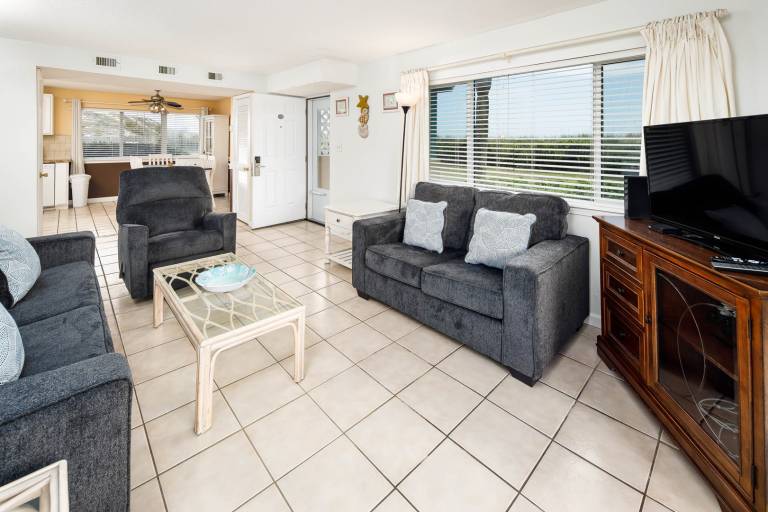 117 - 1BR/1 Bath at Seaspray Condos on Okaloosa Island, Fort Walton Beach, Fl — photo 4