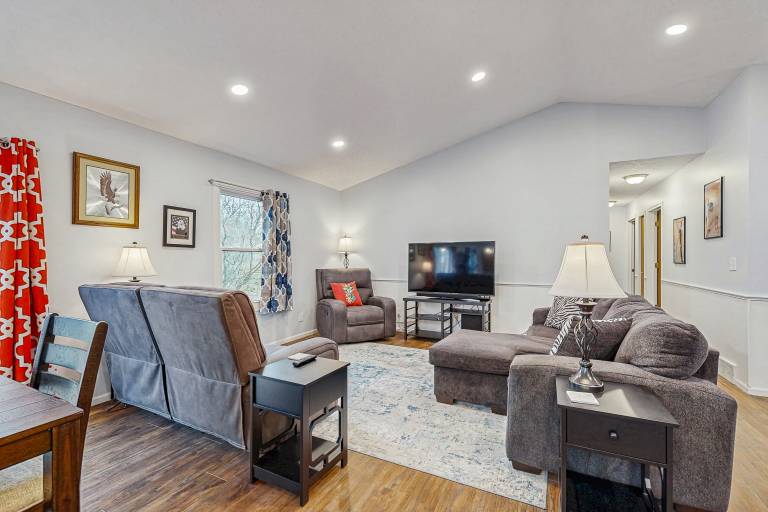 1/2 Mi to Lake! Traverse City Retreat w/ Dock in Traverse City, MI