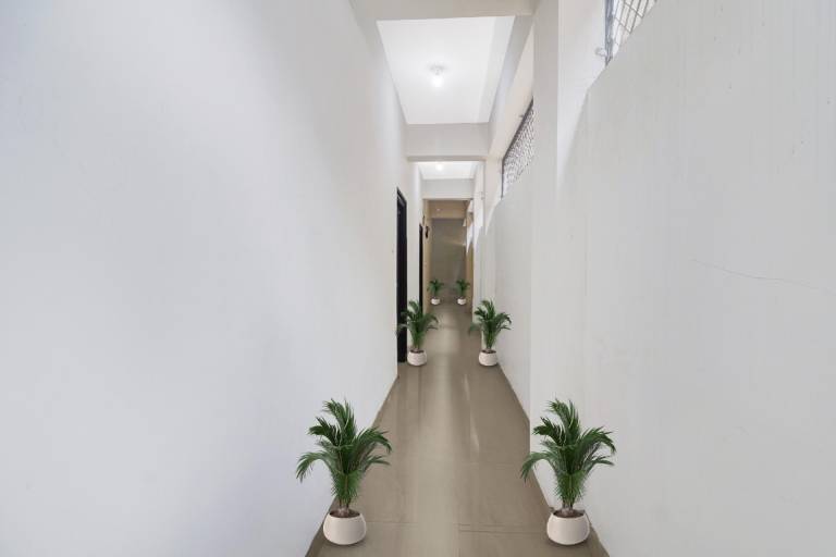 OYO Hotel Vijay Laxmi Residency Near Erragadda Metro Station — photo 5