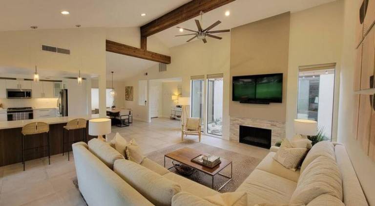 Wonderful vacation home with pool & hot tub | Pets allowed — photo 2