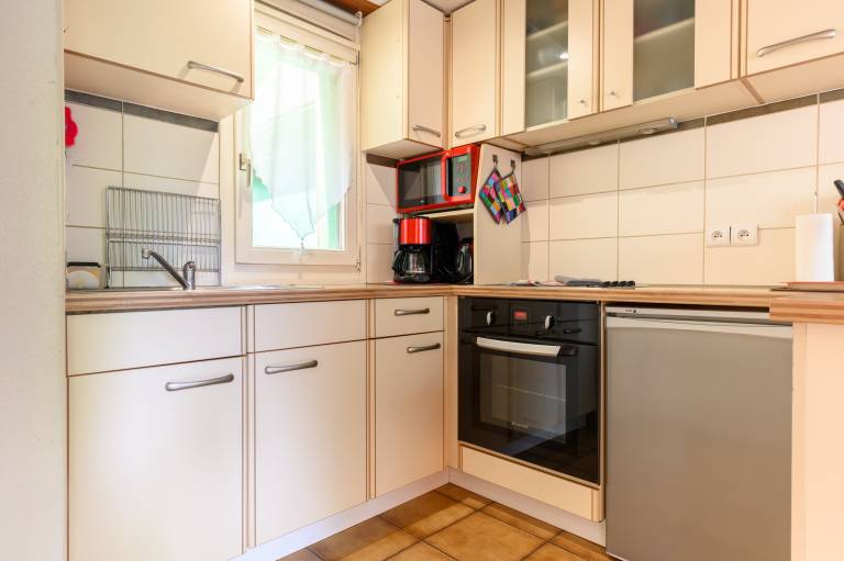 Cottage with garden, patio & barbecue | Mountain view — photo 4