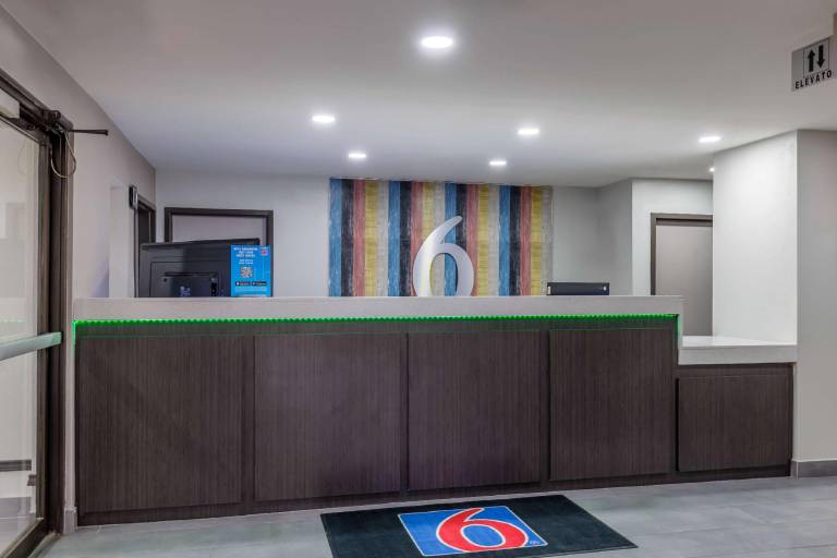 Studio 6 Suites Brenham, TX — photo 4