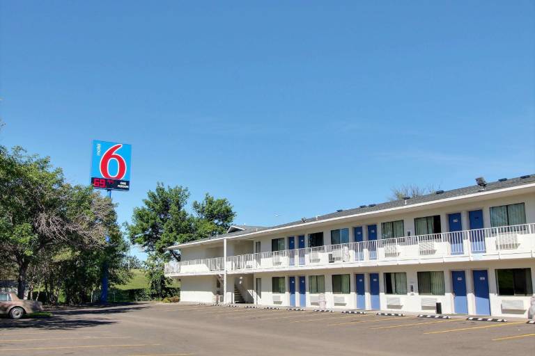 Motel 6 Bismarck, ND — photo 2