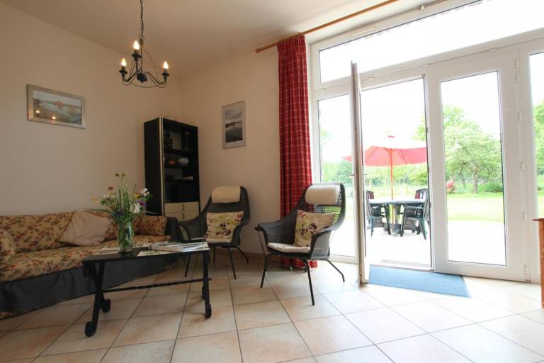 Gite with patio, yard & barbeque — photo 5