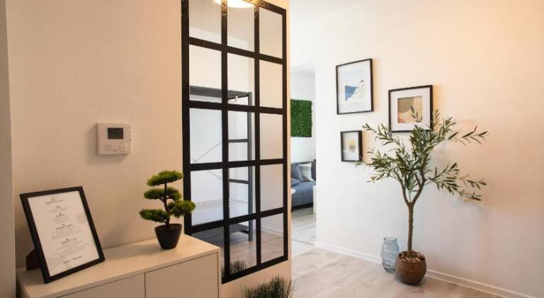 Apartment with patio — photo 5