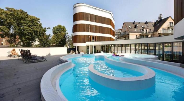 Apartment with jacuzzi & pool in Miedzyzdroje