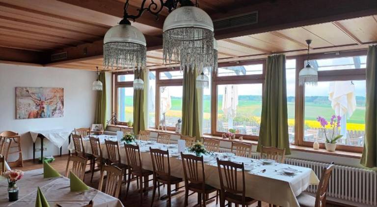 Landgasthof/Hotel Hirsch im Grunen — photo 2