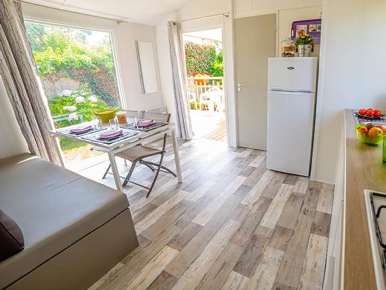 Child-friendly charming mobile home with terrace | Garden view | Dogs allowed — photo 5