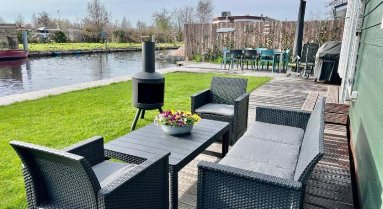 NEW - The Surf Shack - on a lake near Amsterdam! in Utrecht