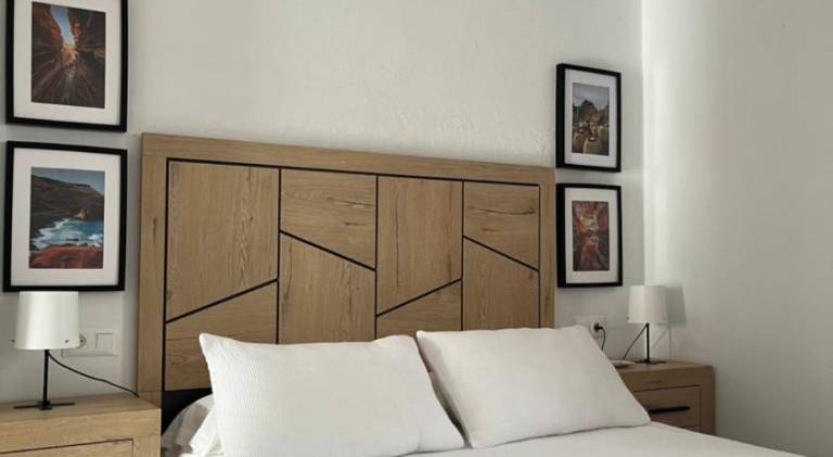 Holiday apartment with pool in Yaiza