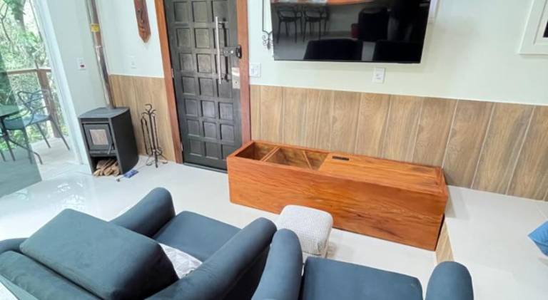 Lovely lodge with pool, garden & barbeque | Perfect for remote work | Pet-friendly — photo 2