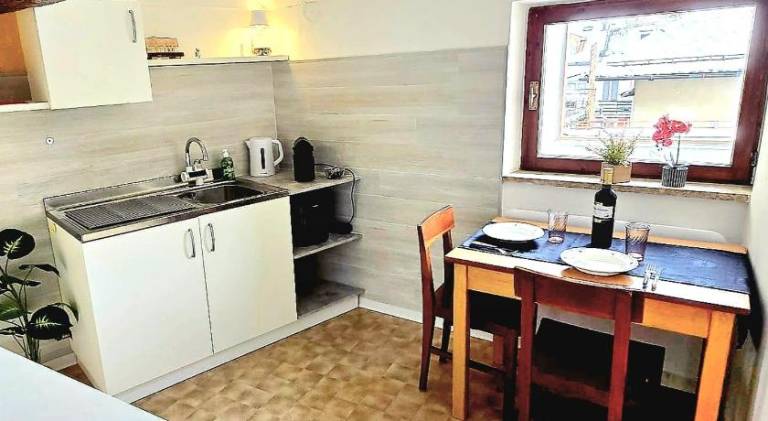 Holiday apartment with yard & terrace — photo 3