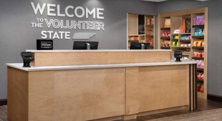 Hampton Inn & Suites Knoxville/North I-75 — photo 5
