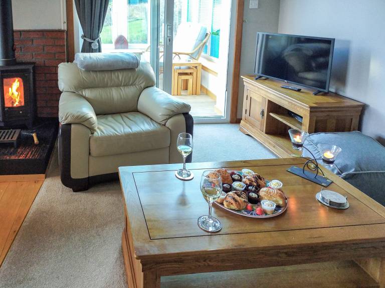 Child-friendly nice cottage with BBQ & yard | River view | Pet-friendly — photo 2