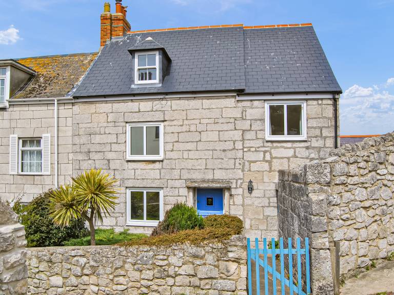 Family-oriented charming cottage with garden | Beach nearby | Dogs allowed in Weymouth