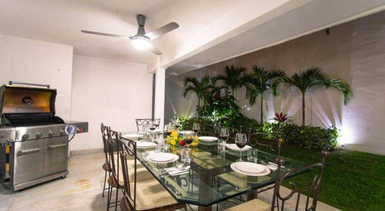 Big villa with pool | Pets are welcome — photo 4