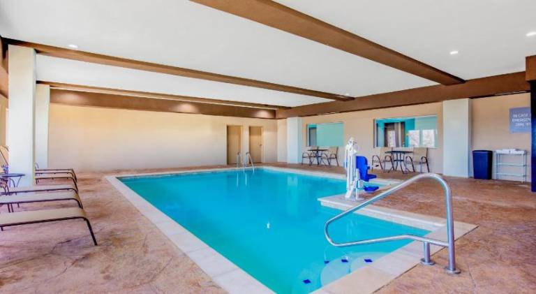 La Quinta Inn & Suites by Wyndham Northlake Fort Worth — photo 5