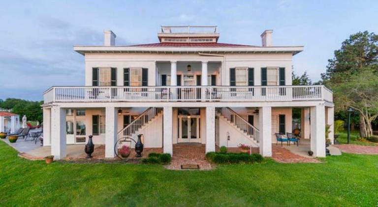 Weymouth Hall in Natchez, MS