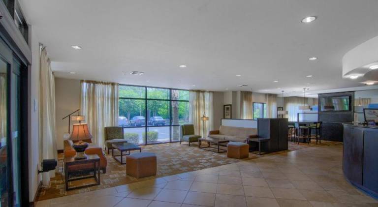 Comfort Suites Mobile-South Alabama University Area — photo 3