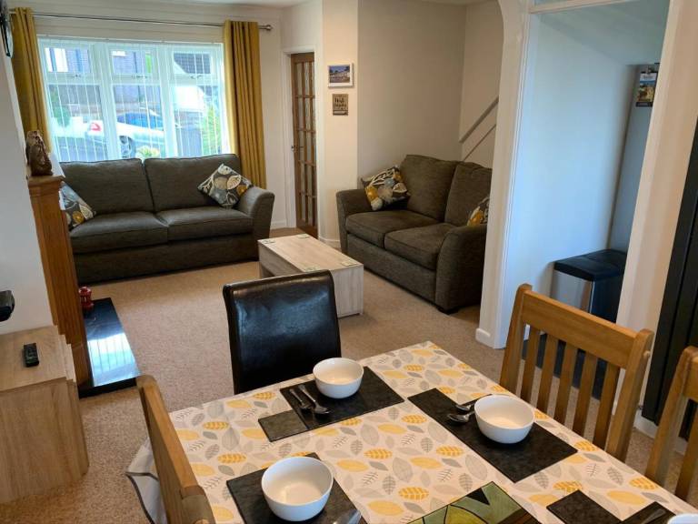 Family-friendly nice cottage with garden | River view | Pets are welcome — photo 5