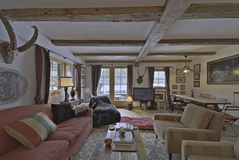 Ferienwohnung mit Hund in Zuoz für max. 5 Personen Ferienwohnung mit Hund in Zuoz für max. 5 Personen