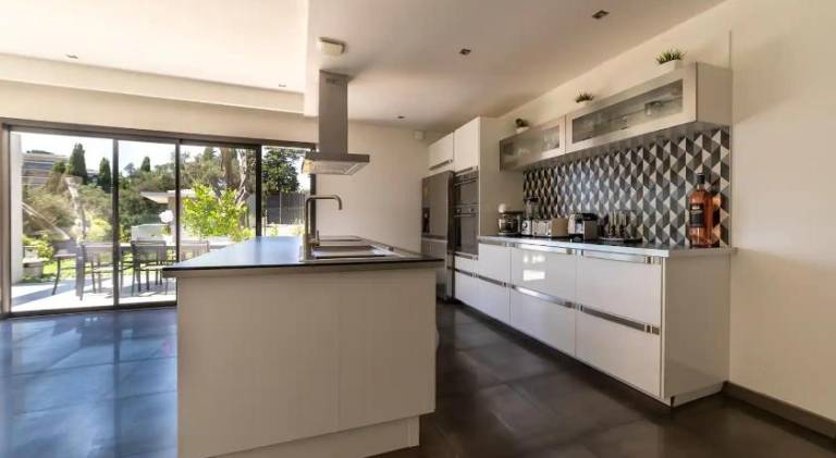 Beautiful villa with garden & pool | Dogs allowed — photo 4