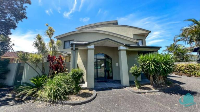 Apartment Caves Beach